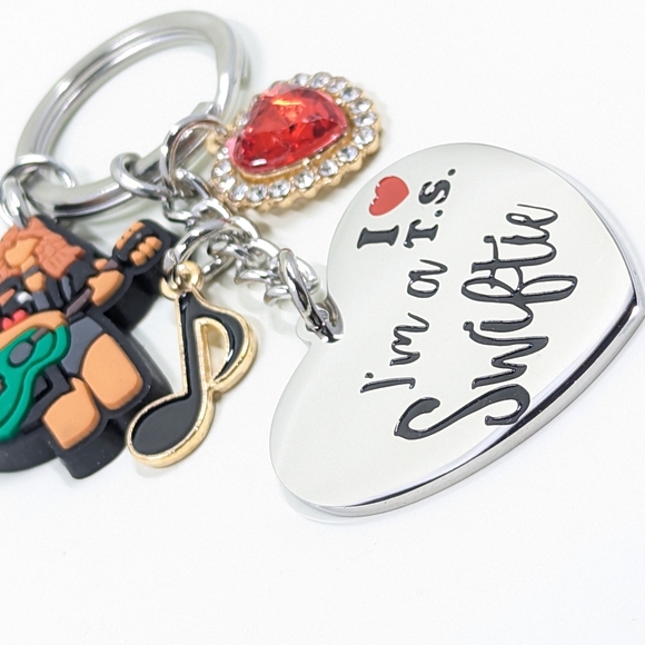 Melix Home I ❤️ T.S. Swiftie Keychain - Picture 2 of 7